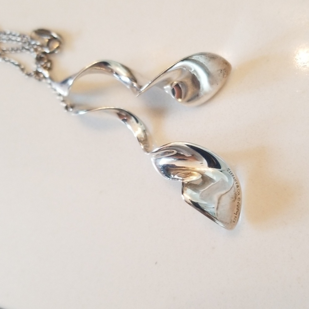 Tiffany & Co.  Gehry double orchid drop necklace